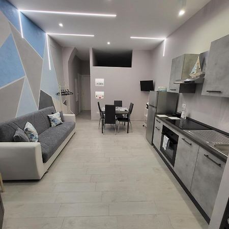 Casa Vacanze Manthy Posizione Centrale Bari Esterno foto
