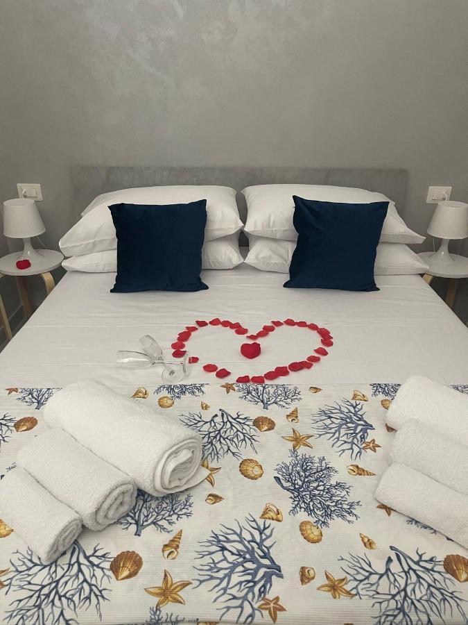 Casa Vacanze Manthy Posizione Centrale Bari Esterno foto