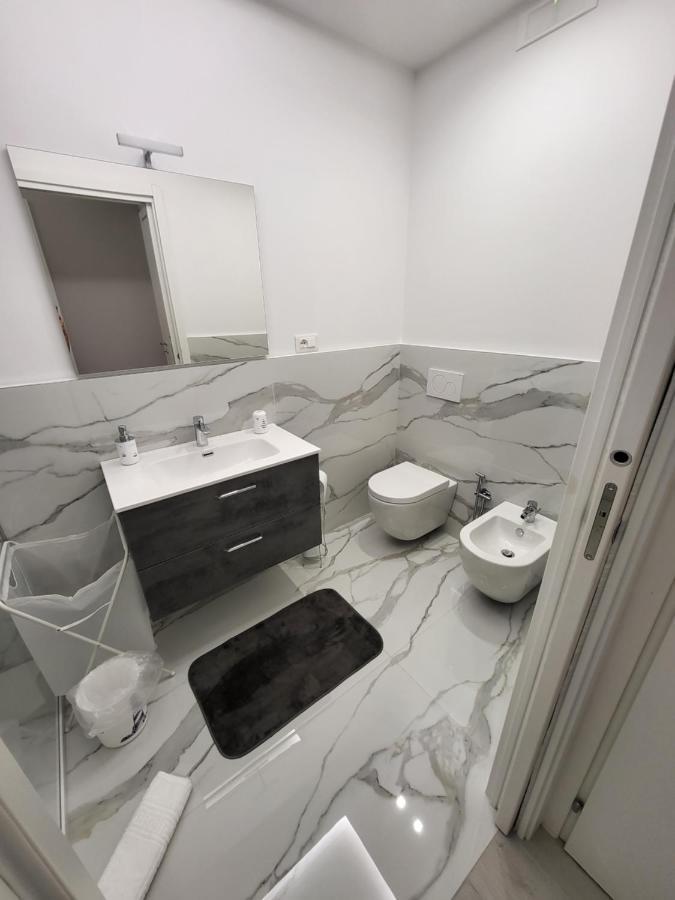 Casa Vacanze Manthy Posizione Centrale Bari Esterno foto