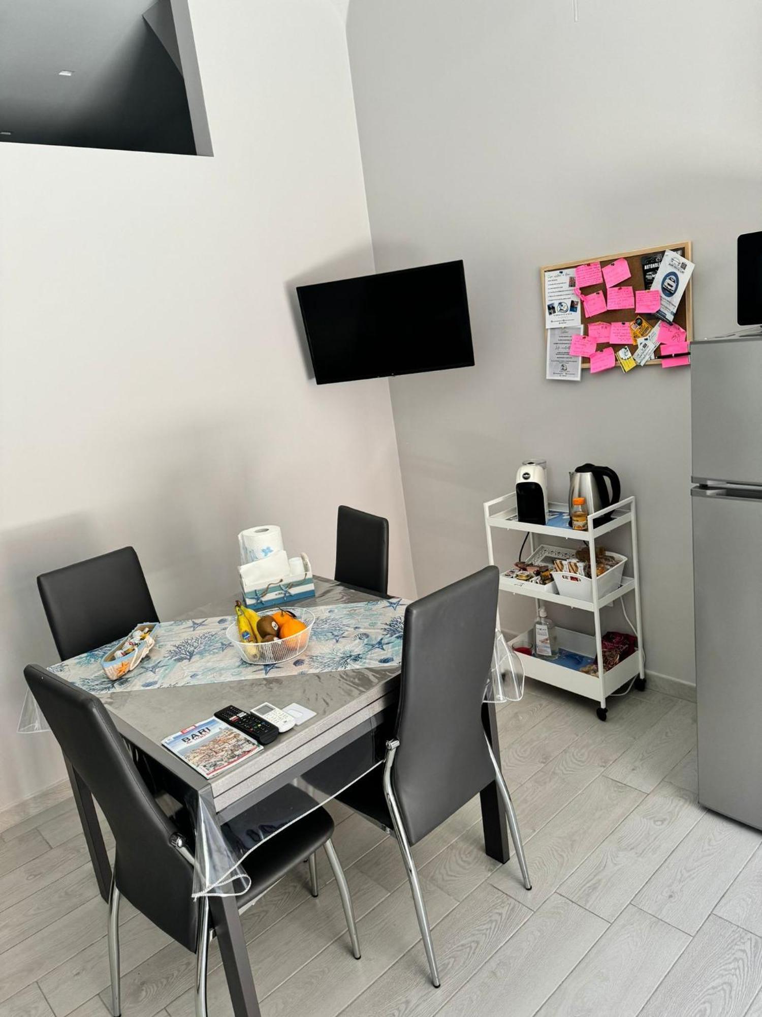 Casa Vacanze Manthy Posizione Centrale Bari Esterno foto